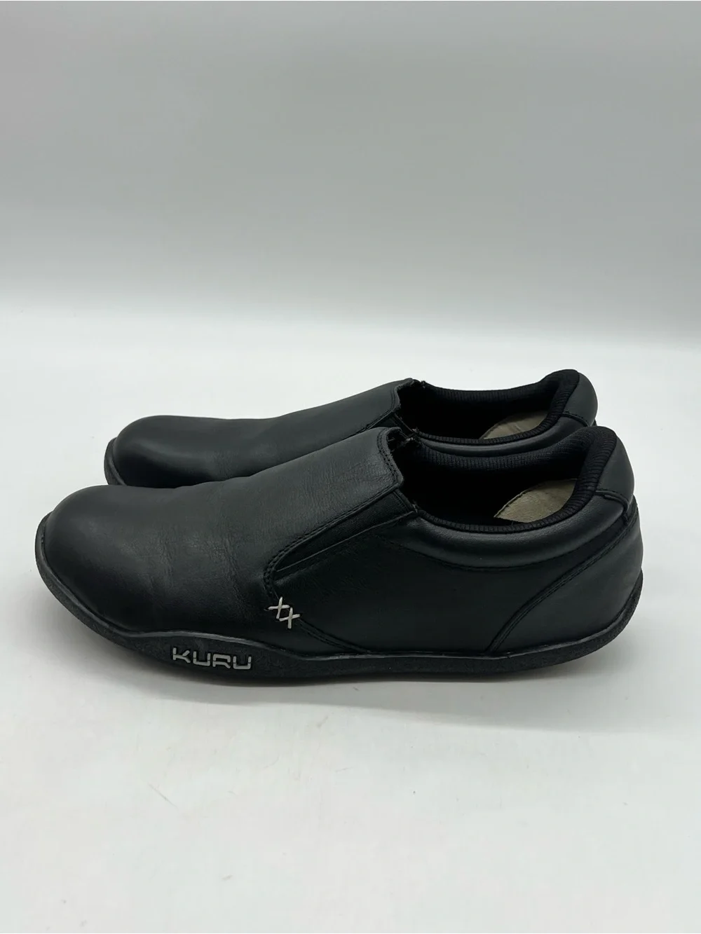 Kuru Kivi II Mens 10.5 Black Leather Slip On Loafers Wide Comfort Walking Shoes